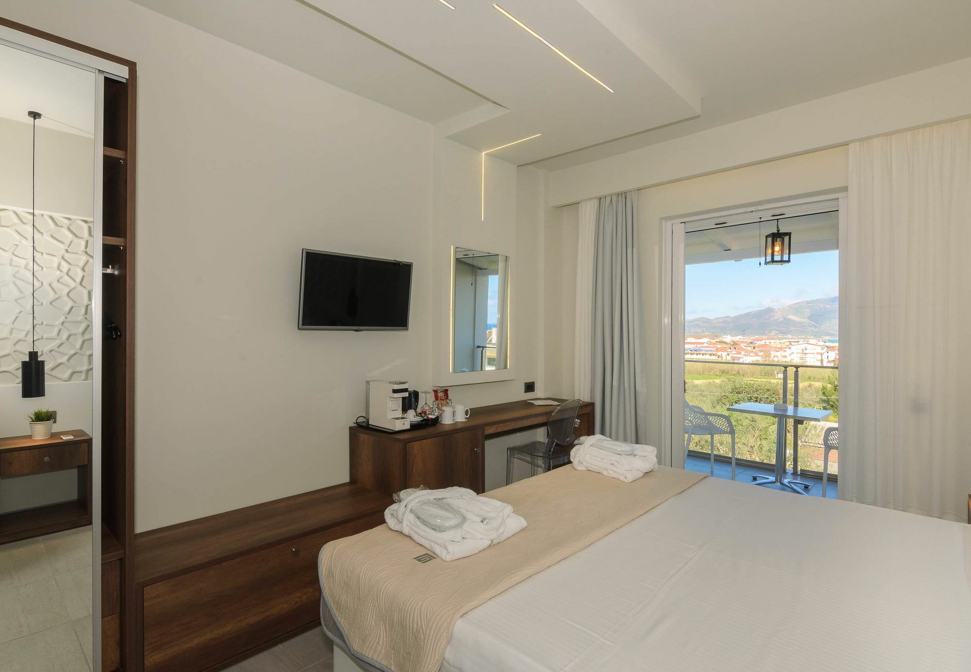 Litore Luxury Living Laganas Exterior photo